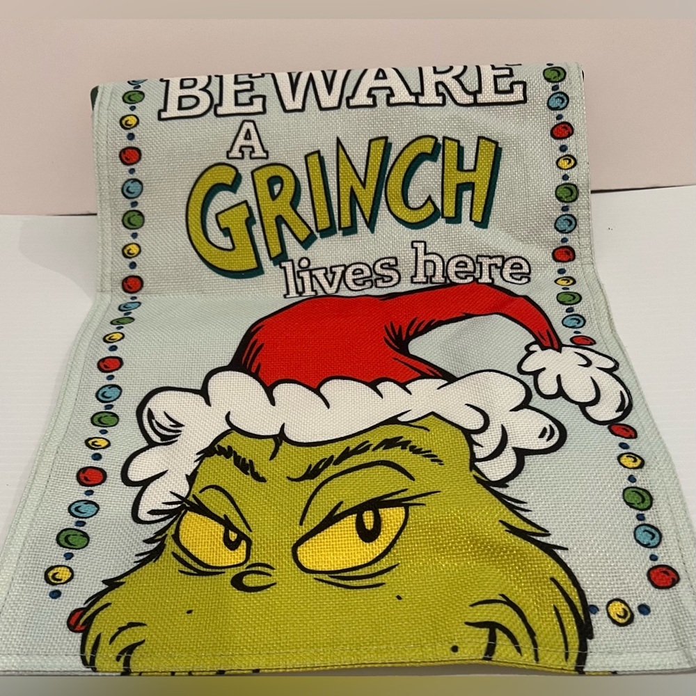 LAST ONE!! Super Cute Beware A Grinch Lives Here Garden Flag- NWT - Picture 2 of 3